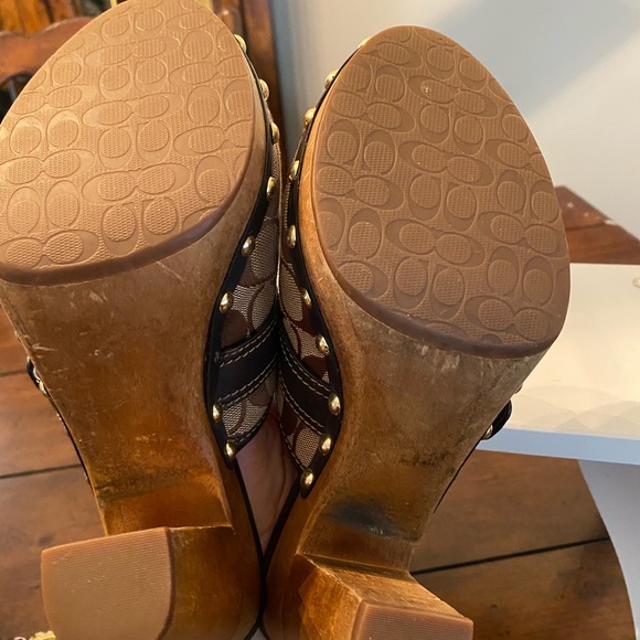 Vintage coach clogs. Fits 8.5-9 , worn only a handful of times. - Picture 5 of 5